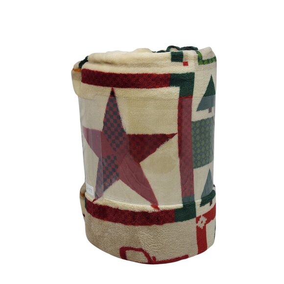 The Big One Oversized Plush Throw With Red Truck & Christmas Tree Pattern 5 Ft x - Picture 2 of 10